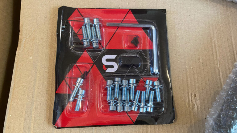 Kényelem mindenek felett – SR600F RD gamer szék teszt